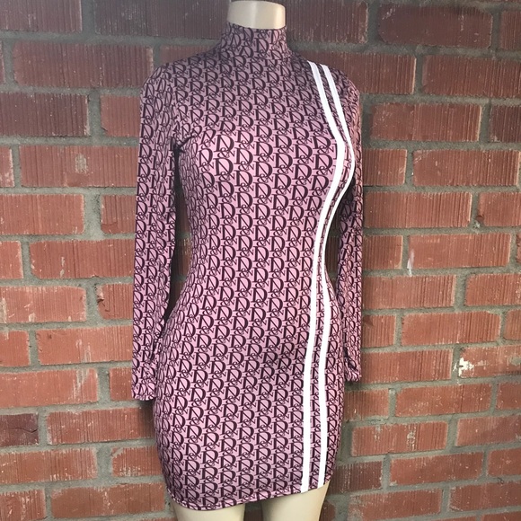 Such A Show Stopper Dress☃️ - Picture 2 of 6